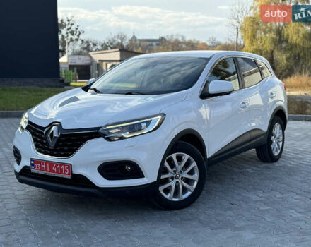 Белый Рено Kadjar, объемом двигателя 1.46 л и пробегом 190 тыс. км за 18700 $, фото 1 на Automoto.ua