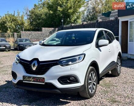 Белый Рено Kadjar, объемом двигателя 1.5 л и пробегом 85 тыс. км за 18800 $, фото 1 на Automoto.ua