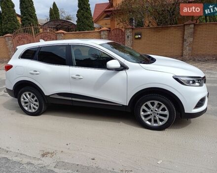 Белый Рено Kadjar, объемом двигателя 1.5 л и пробегом 83 тыс. км за 18999 $, фото 1 на Automoto.ua