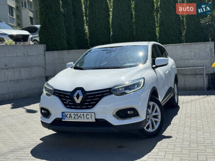 Рено Kadjar 2021 в Одессе на Automoto.ua Белый Рено Kadjar, объемом двигателя 1.46 л и пробегом 165 тыс. км за 23300 $, фото 1 на Automoto.ua