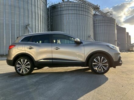 Рено Kadjar 2016 у Києві на Automoto.ua Бежевий Рено Kadjar, об'ємом двигуна 1.5 л та пробігом 207 тис. км за 16000 $, фото 1 на Automoto.ua