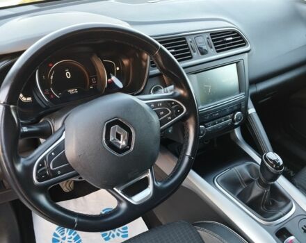 Черный Рено Kadjar, объемом двигателя 1.6 л и пробегом 153 тыс. км за 13700 $, фото 5 на Automoto.ua
