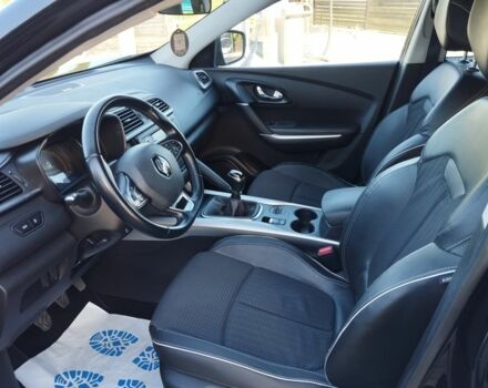 Черный Рено Kadjar, объемом двигателя 1.6 л и пробегом 153 тыс. км за 13700 $, фото 4 на Automoto.ua