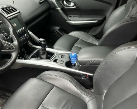 Черный Рено Kadjar, объемом двигателя 1.5 л и пробегом 216 тыс. км за 18000 $, фото 1 на Automoto.ua