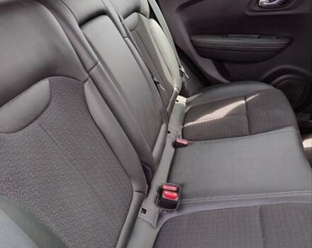 Черный Рено Kadjar, объемом двигателя 1.6 л и пробегом 165 тыс. км за 16500 $, фото 9 на Automoto.ua