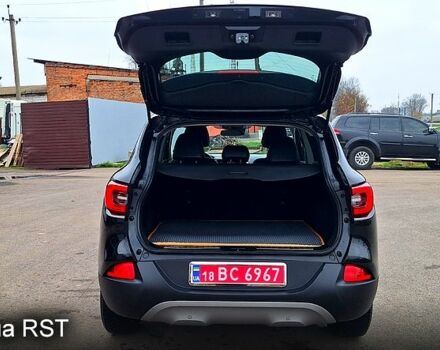 Черный Рено Kadjar, объемом двигателя 1.5 л и пробегом 120 тыс. км за 16300 $, фото 12 на Automoto.ua