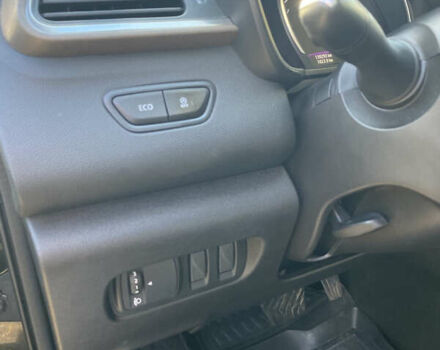 Черный Рено Kadjar, объемом двигателя 1.46 л и пробегом 139 тыс. км за 17900 $, фото 9 на Automoto.ua