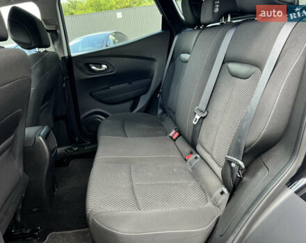 Черный Рено Kadjar, объемом двигателя 1.6 л и пробегом 175 тыс. км за 16107 $, фото 28 на Automoto.ua