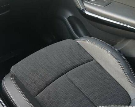 Черный Рено Kadjar, объемом двигателя 1.46 л и пробегом 255 тыс. км за 14450 $, фото 6 на Automoto.ua