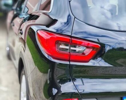 Черный Рено Kadjar, объемом двигателя 1.46 л и пробегом 170 тыс. км за 18000 $, фото 4 на Automoto.ua