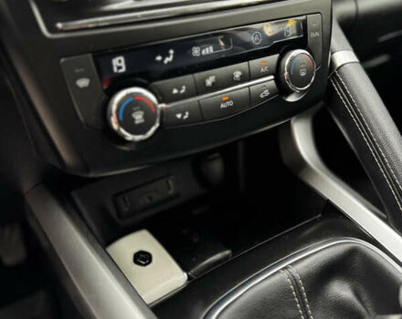 Черный Рено Kadjar, объемом двигателя 1.6 л и пробегом 167 тыс. км за 15850 $, фото 65 на Automoto.ua