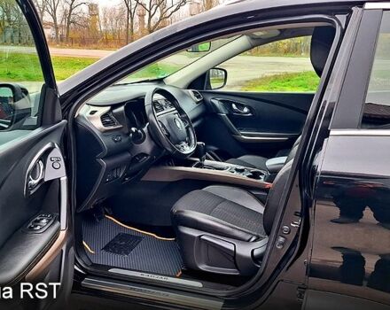 Черный Рено Kadjar, объемом двигателя 1.5 л и пробегом 120 тыс. км за 16300 $, фото 7 на Automoto.ua