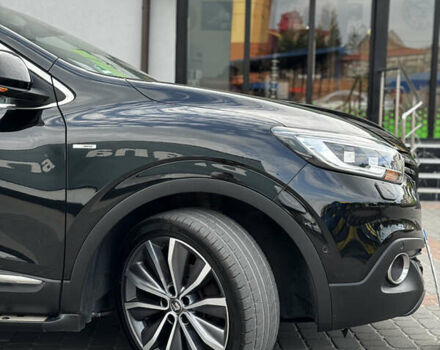 Черный Рено Kadjar, объемом двигателя 1.6 л и пробегом 167 тыс. км за 15850 $, фото 19 на Automoto.ua