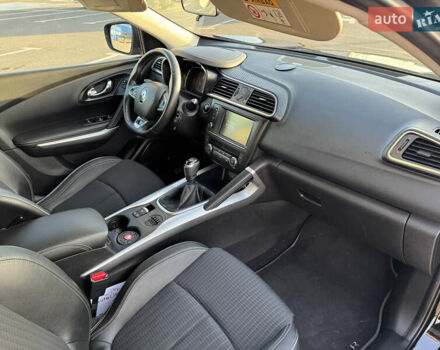 Чорний Рено Kadjar, об'ємом двигуна 1.6 л та пробігом 182 тис. км за 16400 $, фото 21 на Automoto.ua