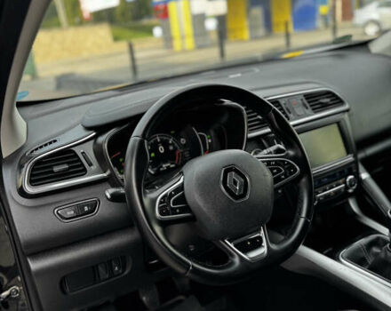 Черный Рено Kadjar, объемом двигателя 1.6 л и пробегом 167 тыс. км за 15850 $, фото 57 на Automoto.ua