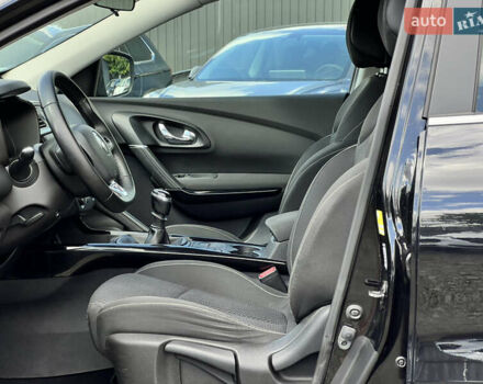 Черный Рено Kadjar, объемом двигателя 1.6 л и пробегом 175 тыс. км за 16107 $, фото 23 на Automoto.ua