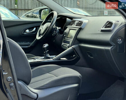 Черный Рено Kadjar, объемом двигателя 1.6 л и пробегом 175 тыс. км за 16107 $, фото 36 на Automoto.ua