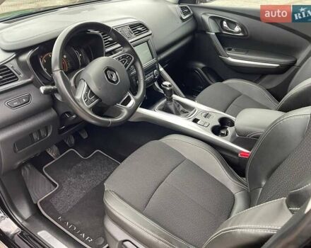 Чорний Рено Kadjar, об'ємом двигуна 1.6 л та пробігом 160 тис. км за 16700 $, фото 18 на Automoto.ua
