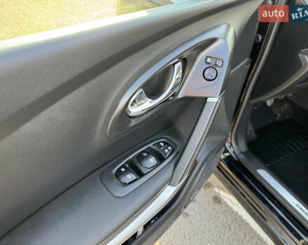 Чорний Рено Kadjar, об'ємом двигуна 1.6 л та пробігом 182 тис. км за 16400 $, фото 10 на Automoto.ua