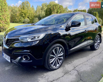 Рено Kadjar 2016 в Умани на Automoto.ua Черный Рено Kadjar, объемом двигателя 1.5 л и пробегом 236 тыс. км за 15550 $, фото 5 на Automoto.ua