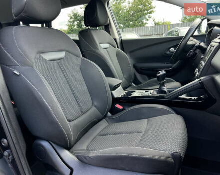 Черный Рено Kadjar, объемом двигателя 1.6 л и пробегом 175 тыс. км за 16107 $, фото 38 на Automoto.ua