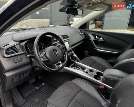 Черный Рено Kadjar, объемом двигателя 1.6 л и пробегом 190 тыс. км за 17200 $, фото 12 на Automoto.ua