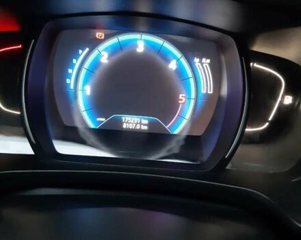 Черный Рено Kadjar, объемом двигателя 1.5 л и пробегом 175 тыс. км за 17900 $, фото 5 на Automoto.ua