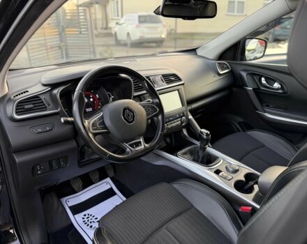 Черный Рено Kadjar, объемом двигателя 1.6 л и пробегом 47 тыс. км за 11500 $, фото 8 на Automoto.ua