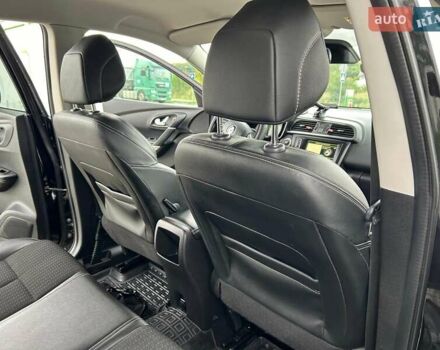 Черный Рено Kadjar, объемом двигателя 1.5 л и пробегом 240 тыс. км за 16100 $, фото 75 на Automoto.ua