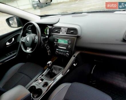 Черный Рено Kadjar, объемом двигателя 1.5 л и пробегом 216 тыс. км за 16800 $, фото 24 на Automoto.ua
