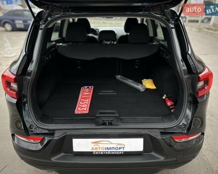 Черный Рено Kadjar, объемом двигателя 0 л и пробегом 156 тыс. км за 19900 $, фото 8 на Automoto.ua