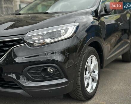 Черный Рено Kadjar, объемом двигателя 0 л и пробегом 156 тыс. км за 19900 $, фото 76 на Automoto.ua