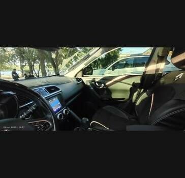 Чорний Рено Kadjar, об'ємом двигуна 1.46 л та пробігом 162 тис. км за 17500 $, фото 2 на Automoto.ua