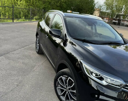 Черный Рено Kadjar, объемом двигателя 1.5 л и пробегом 70 тыс. км за 21000 $, фото 1 на Automoto.ua