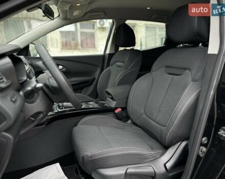 Черный Рено Kadjar, объемом двигателя 0 л и пробегом 156 тыс. км за 19900 $, фото 98 на Automoto.ua