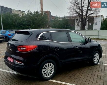 Черный Рено Kadjar, объемом двигателя 1.5 л и пробегом 216 тыс. км за 16800 $, фото 2 на Automoto.ua