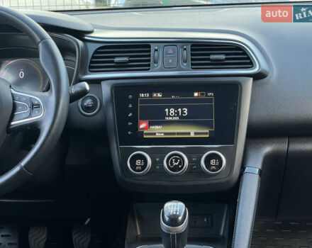 Черный Рено Kadjar, объемом двигателя 1.5 л и пробегом 156 тыс. км за 18999 $, фото 37 на Automoto.ua