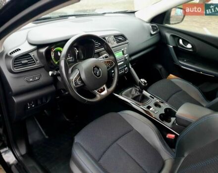 Черный Рено Kadjar, объемом двигателя 1.5 л и пробегом 216 тыс. км за 16800 $, фото 10 на Automoto.ua