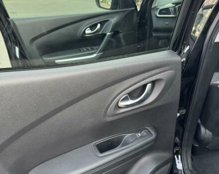 Черный Рено Kadjar, объемом двигателя 1.5 л и пробегом 70 тыс. км за 21000 $, фото 18 на Automoto.ua