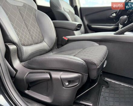 Черный Рено Kadjar, объемом двигателя 1.5 л и пробегом 100 тыс. км за 20900 $, фото 32 на Automoto.ua
