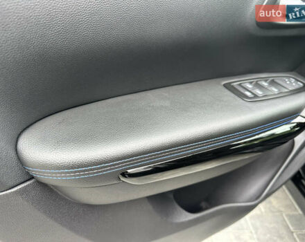 Черный Рено Kadjar, объемом двигателя 1.5 л и пробегом 216 тыс. км за 16700 $, фото 27 на Automoto.ua