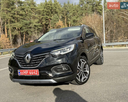 Черный Рено Kadjar, объемом двигателя 1.5 л и пробегом 100 тыс. км за 20900 $, фото 2 на Automoto.ua