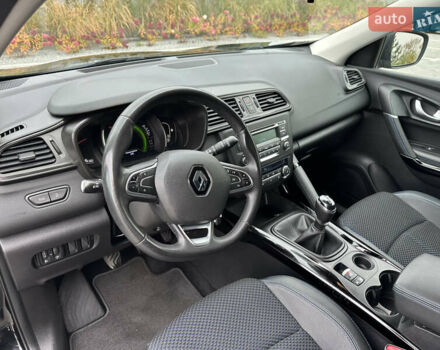 Черный Рено Kadjar, объемом двигателя 1.5 л и пробегом 216 тыс. км за 16700 $, фото 25 на Automoto.ua