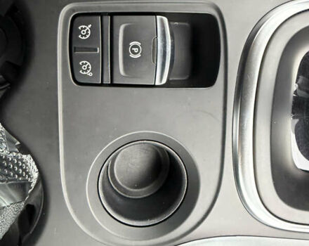 Черный Рено Kadjar, объемом двигателя 1.5 л и пробегом 100 тыс. км за 20900 $, фото 64 на Automoto.ua