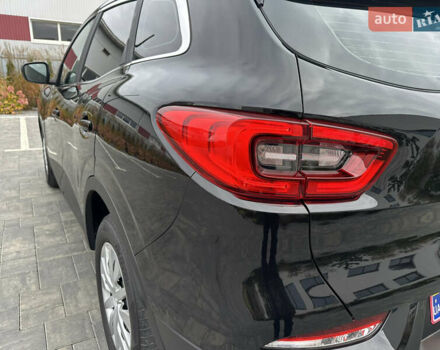 Черный Рено Kadjar, объемом двигателя 1.5 л и пробегом 216 тыс. км за 16700 $, фото 21 на Automoto.ua