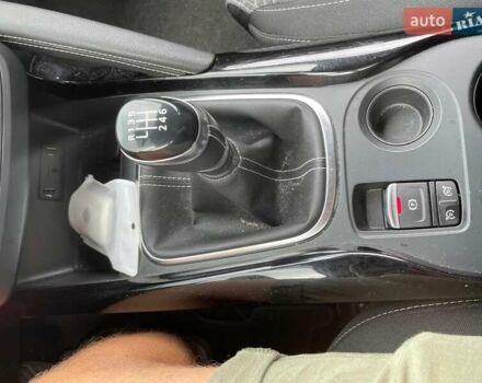 Черный Рено Kadjar, объемом двигателя 1.3 л и пробегом 63 тыс. км за 15000 $, фото 10 на Automoto.ua