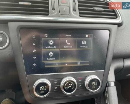 Черный Рено Kadjar, объемом двигателя 1.3 л и пробегом 63 тыс. км за 15000 $, фото 9 на Automoto.ua