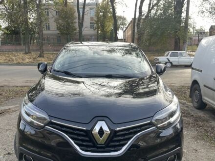 Черный Рено Kadjar, объемом двигателя 1.5 л и пробегом 261 тыс. км за 15800 $, фото 1 на Automoto.ua