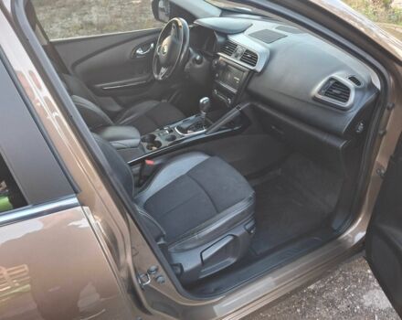 Коричневый Рено Kadjar, объемом двигателя 1.5 л и пробегом 146 тыс. км за 16600 $, фото 19 на Automoto.ua