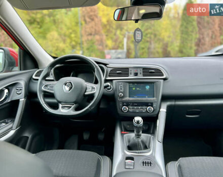 Красный Рено Kadjar, объемом двигателя 1.46 л и пробегом 248 тыс. км за 13950 $, фото 63 на Automoto.ua